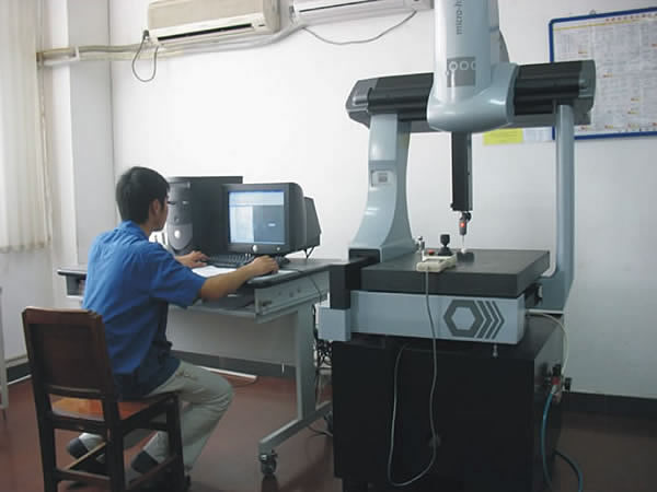 三坐標(biāo)測量機(jī) 三坐標(biāo)測量機(jī)